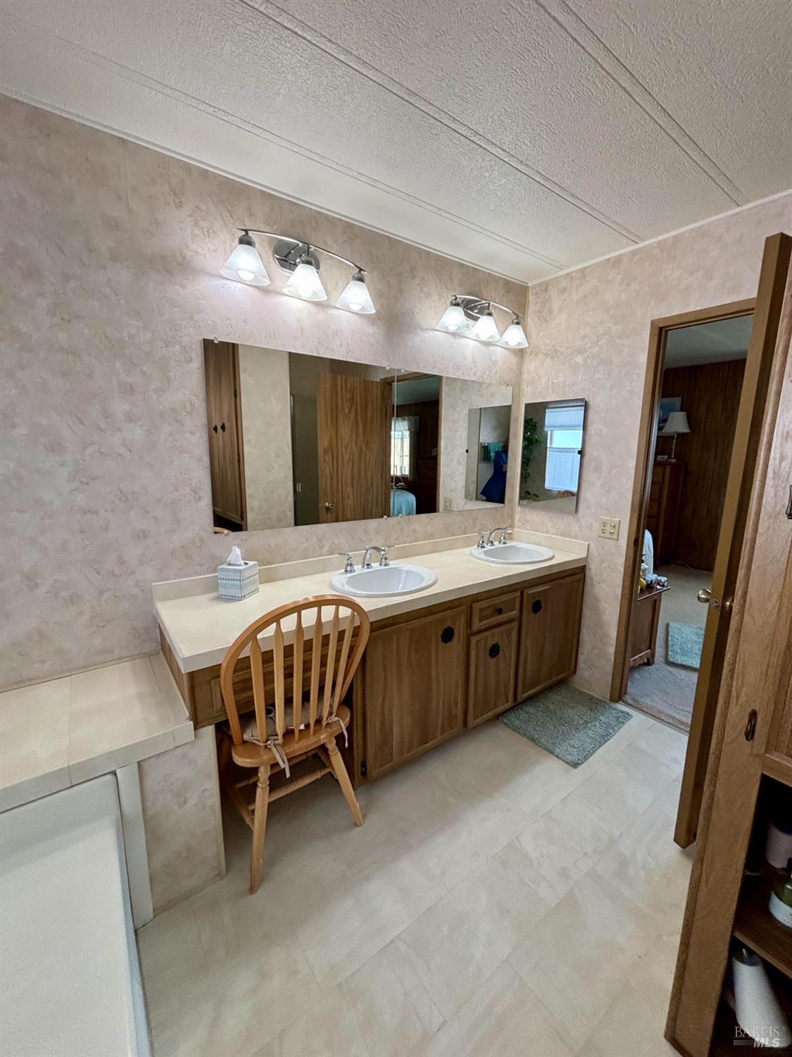 Detail Gallery Image 11 of 22 For 109 Estrella Dr, Santa Rosa,  CA 95403 - 2 Beds | 2 Baths