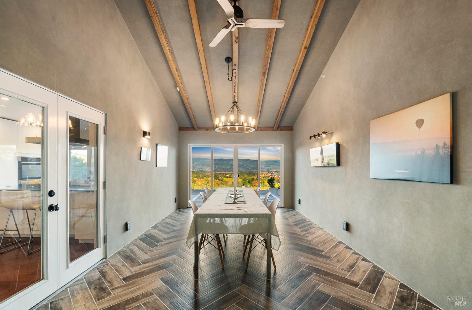 Detail Gallery Image 10 of 44 For 4127 Dry Creek Rd, Napa,  CA 94558 - 3 Beds | 3 Baths