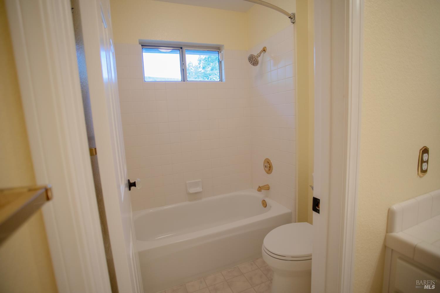 Detail Gallery Image 44 of 75 For 4604 Parktrail Ct, Santa Rosa,  CA 95405 - 4 Beds | 3 Baths