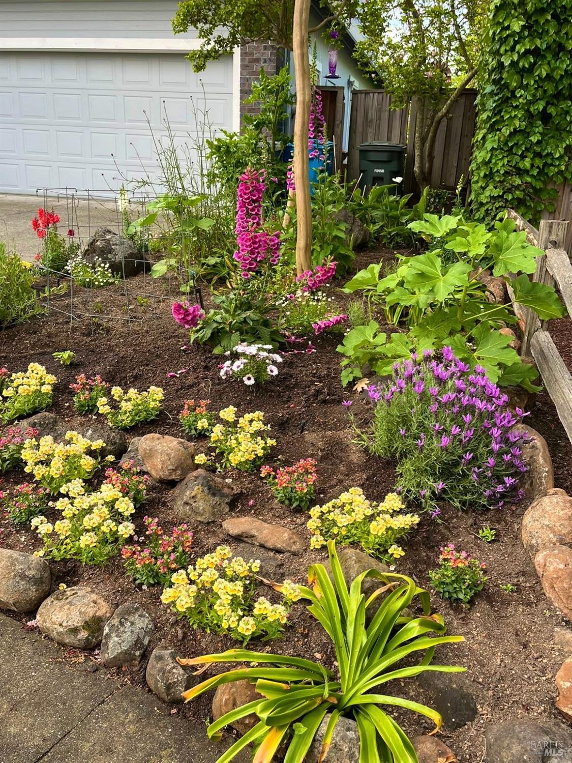 Detail Gallery Image 6 of 75 For 4604 Parktrail Ct, Santa Rosa,  CA 95405 - 4 Beds | 3 Baths