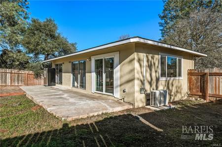 Detail Gallery Image 6 of 27 For 3642 Old Highway 53 Hwy, Clearlake,  CA 95422 - 2 Beds | 1 Baths