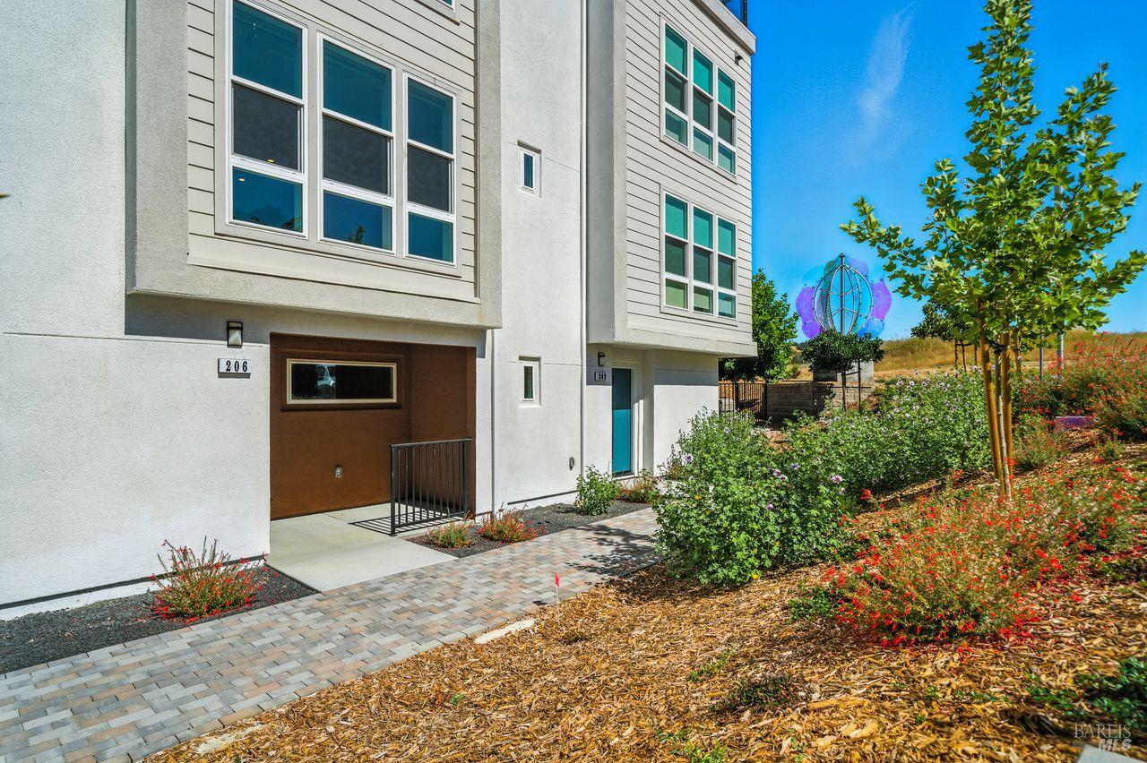 Detail Gallery Image 24 of 27 For 206 Verandah Ave, Novato,  CA 94945 - 3 Beds | 3 Baths