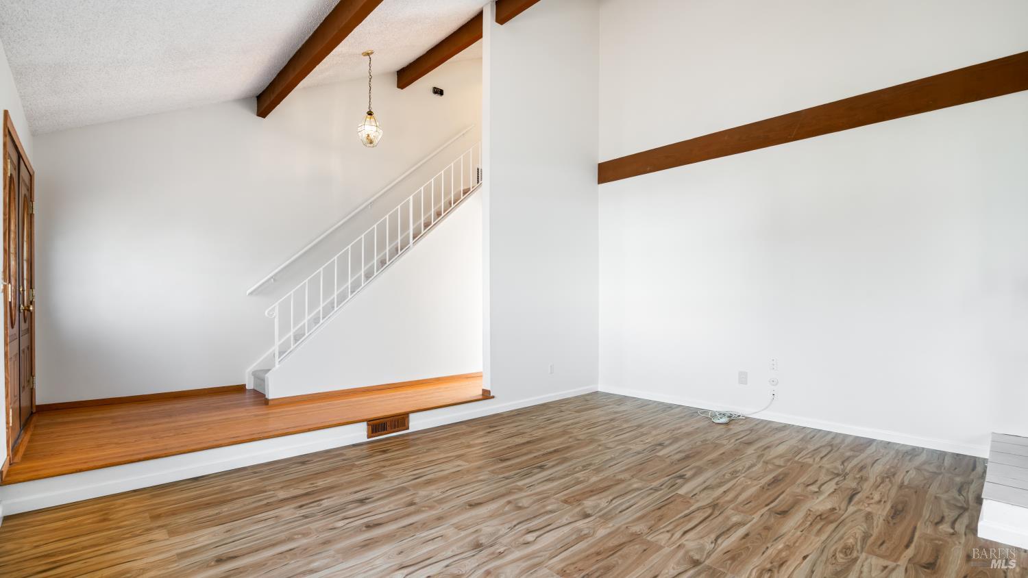 Detail Gallery Image 9 of 61 For 1636 Sarkesian Dr, Petaluma,  CA 94954 - 4 Beds | 3 Baths