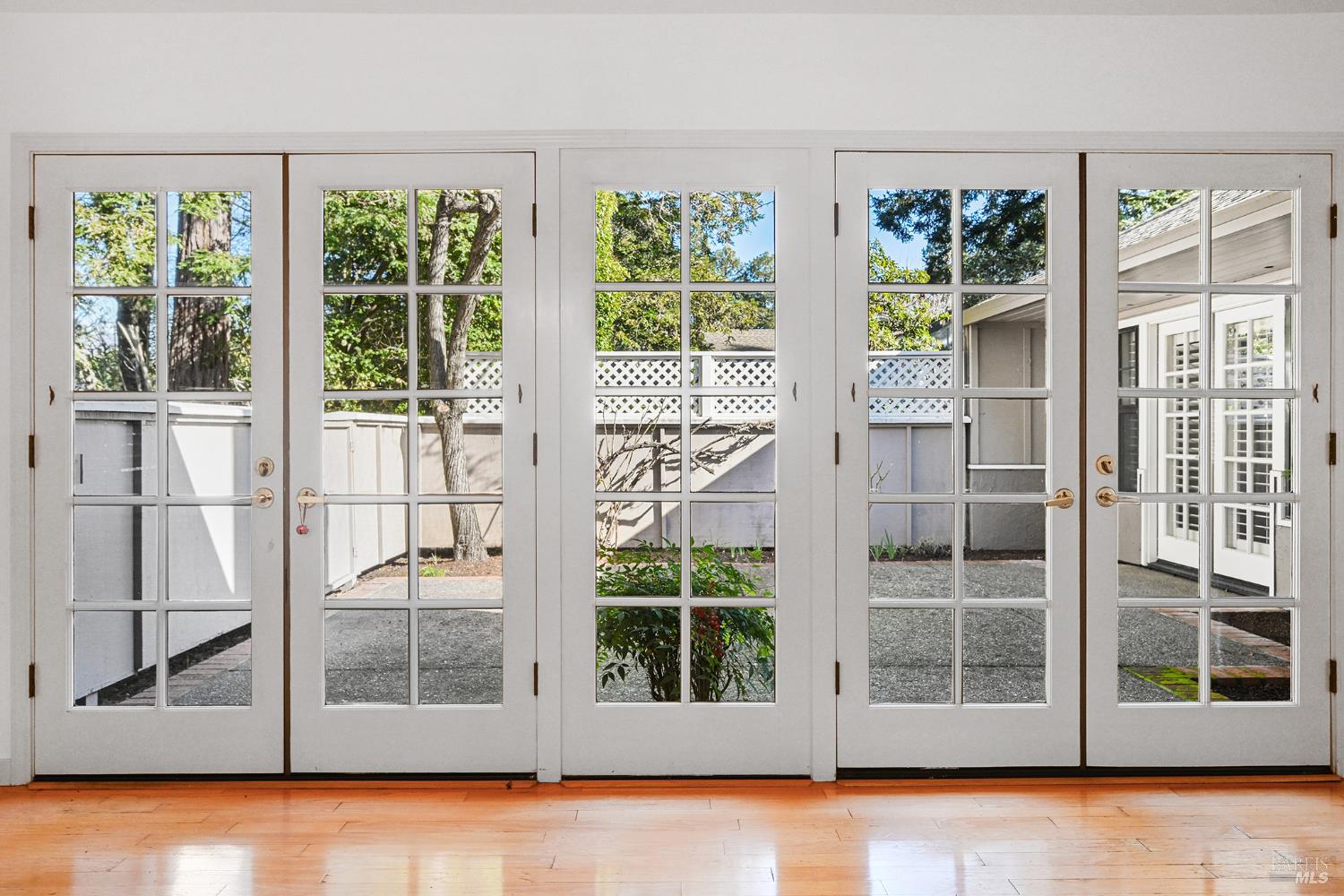 Detail Gallery Image 26 of 55 For 895 Princeton Dr, Sonoma,  CA 95476 - 2 Beds | 2 Baths