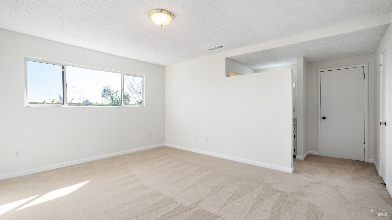 Detail Gallery Image 31 of 61 For 1636 Sarkesian Dr, Petaluma,  CA 94954 - 4 Beds | 3 Baths