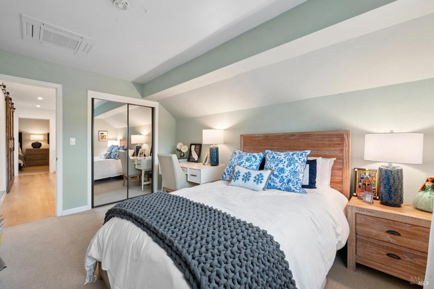 Detail Gallery Image 27 of 41 For 341 Fairway Dr, Novato,  CA 94949 - 4 Beds | 3 Baths