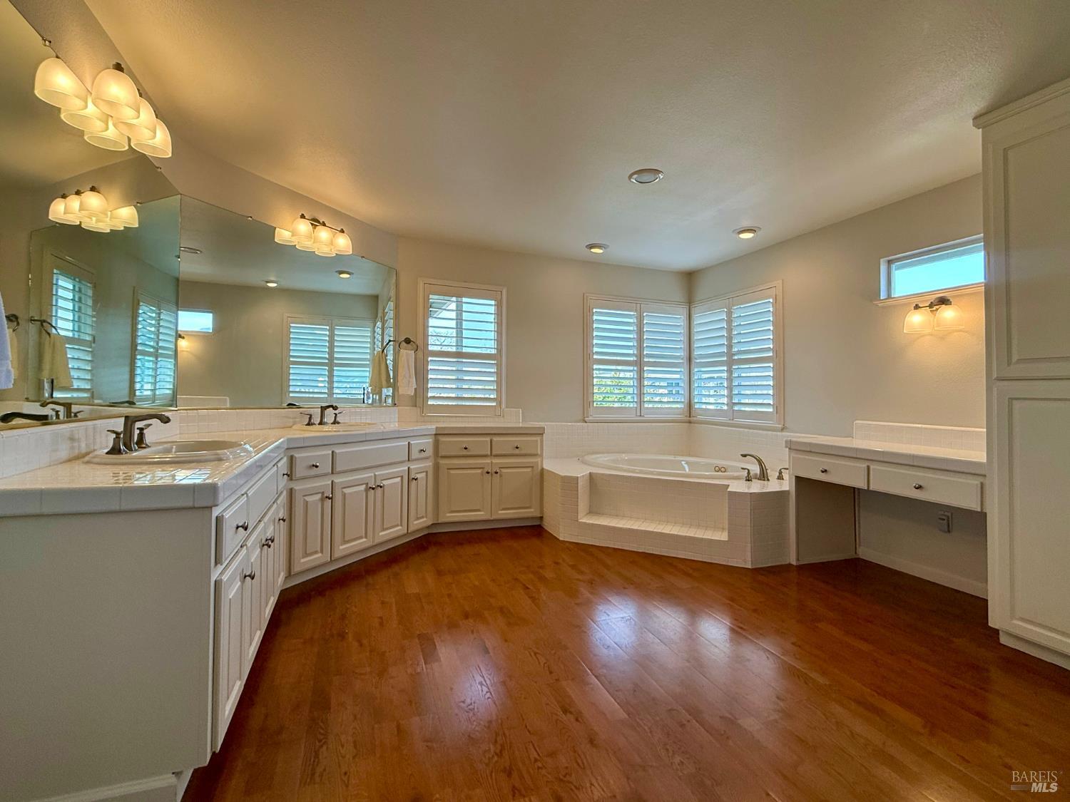 Detail Gallery Image 34 of 58 For 1876 Heritage Way, Yountville,  CA 94599 - 3 Beds | 3 Baths