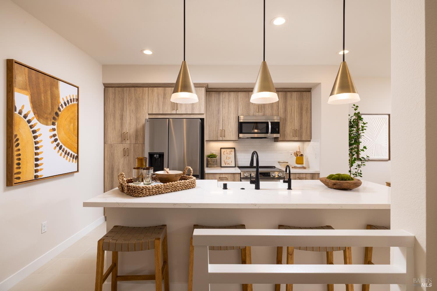 Detail Gallery Image 5 of 11 For 1322 Portola Ave, Livermore,  CA 95037 - 4 Beds | 3 Baths