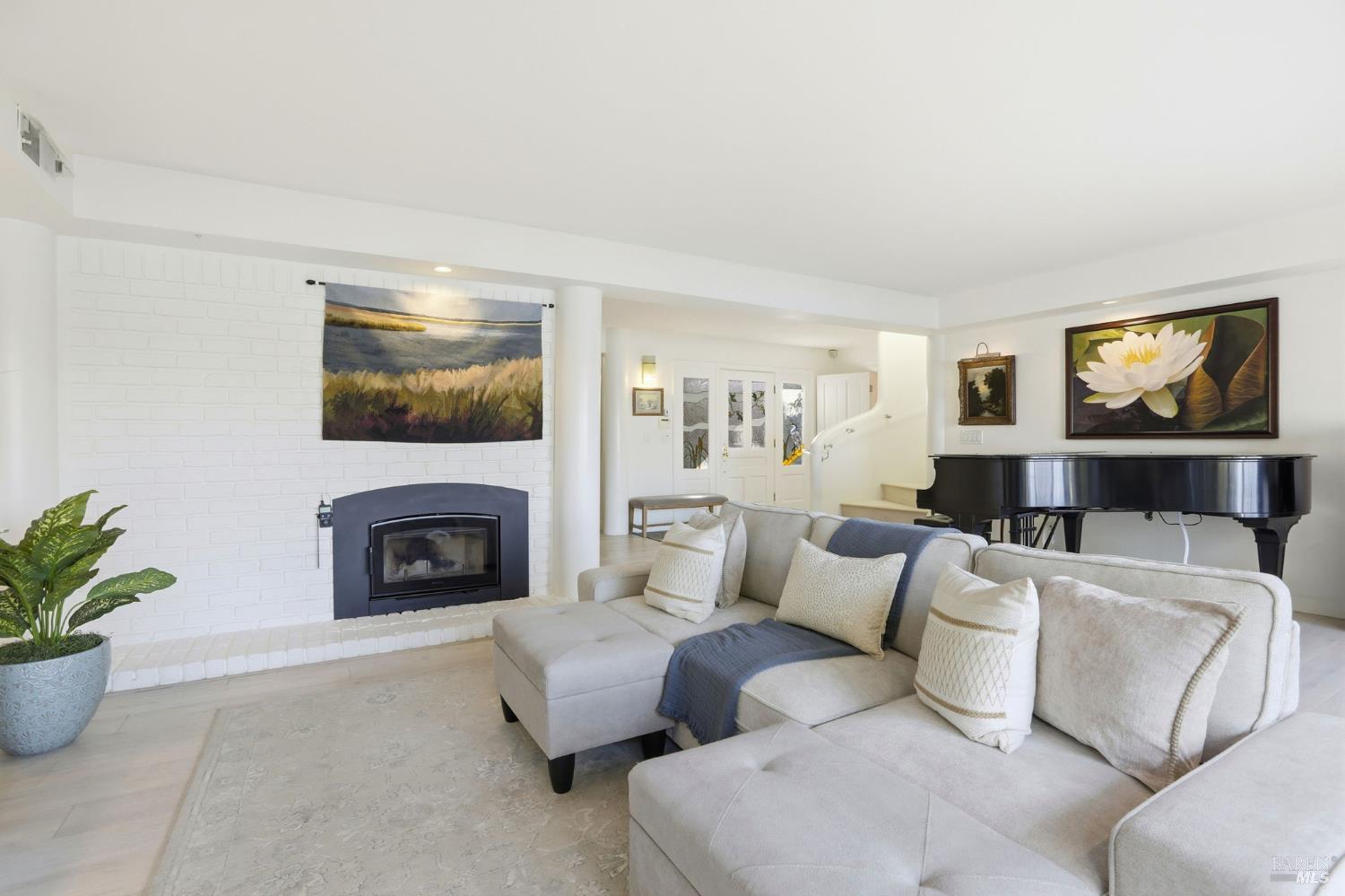 Detail Gallery Image 13 of 74 For 981 Bel Marin Keys Blvd, Novato,  CA 94949 - 3 Beds | 2 Baths