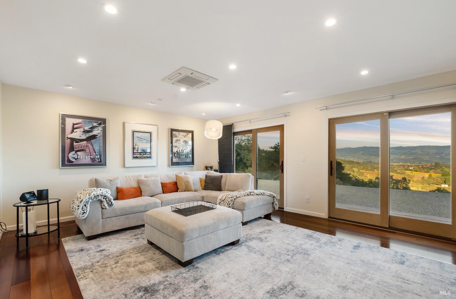 Detail Gallery Image 19 of 44 For 4127 Dry Creek Rd, Napa,  CA 94558 - 3 Beds | 3 Baths