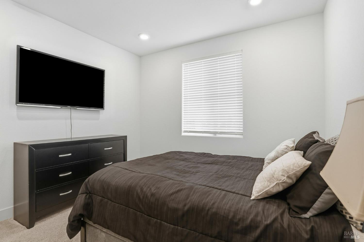 Detail Gallery Image 8 of 39 For 2972 Newberry Ct, Fairfield,  CA 94533 - 4 Beds | 3 Baths