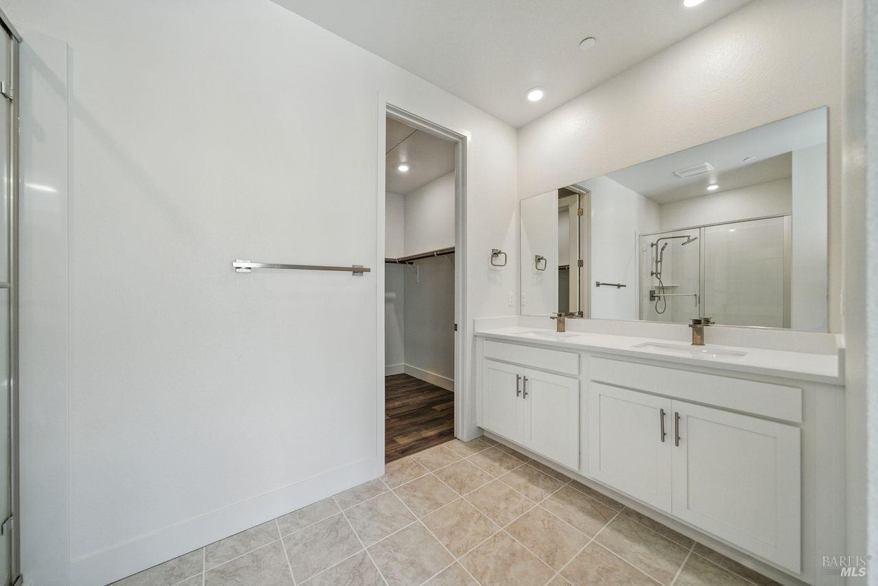 Detail Gallery Image 12 of 27 For 206 Verandah Ave, Novato,  CA 94945 - 3 Beds | 3 Baths