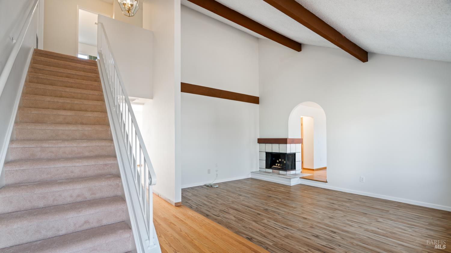 Detail Gallery Image 6 of 61 For 1636 Sarkesian Dr, Petaluma,  CA 94954 - 4 Beds | 3 Baths