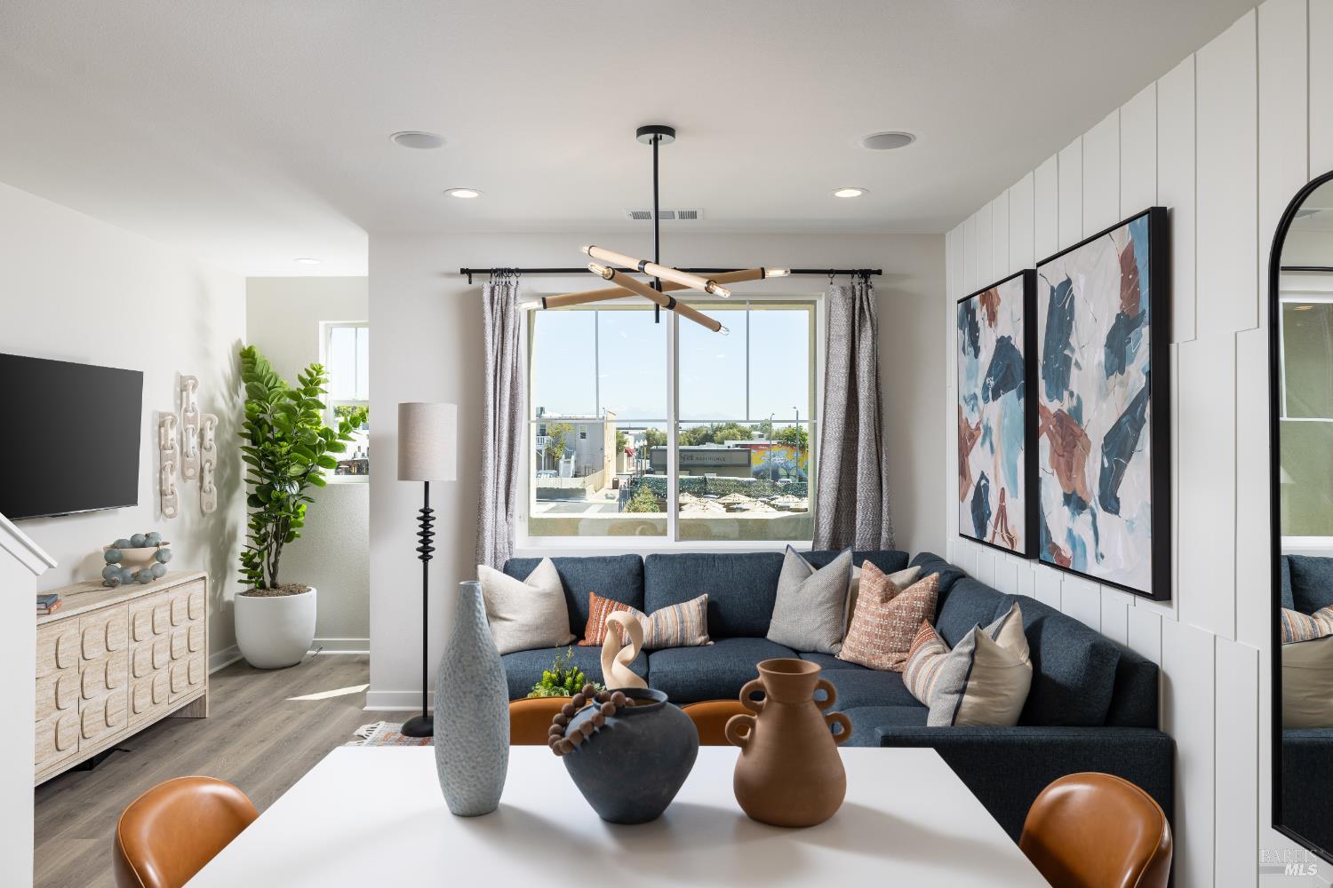 Detail Gallery Image 7 of 12 For 1324 Portola Ave, Livermore,  CA 95037 - 3 Beds | 3 Baths