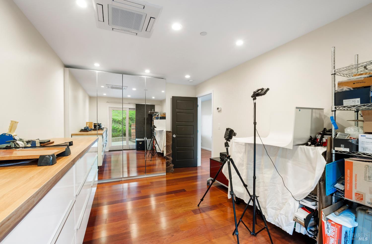 Detail Gallery Image 28 of 44 For 4127 Dry Creek Rd, Napa,  CA 94558 - 3 Beds | 3 Baths