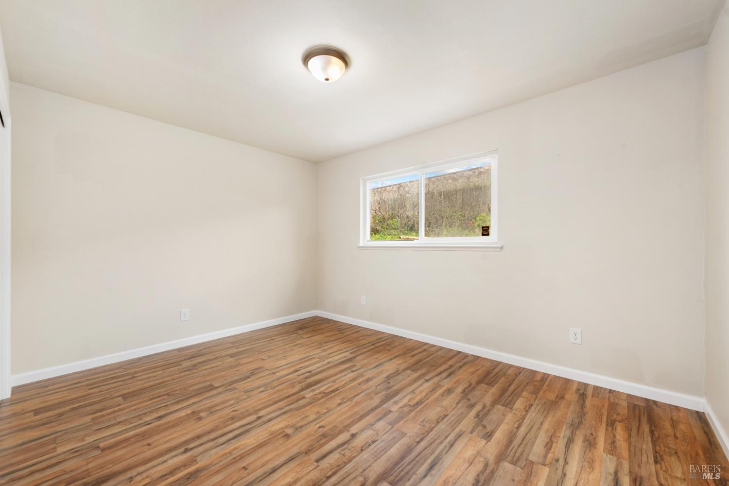 Detail Gallery Image 18 of 29 For 408 Lakeside Dr, Vallejo,  CA 94589 - 3 Beds | 2 Baths