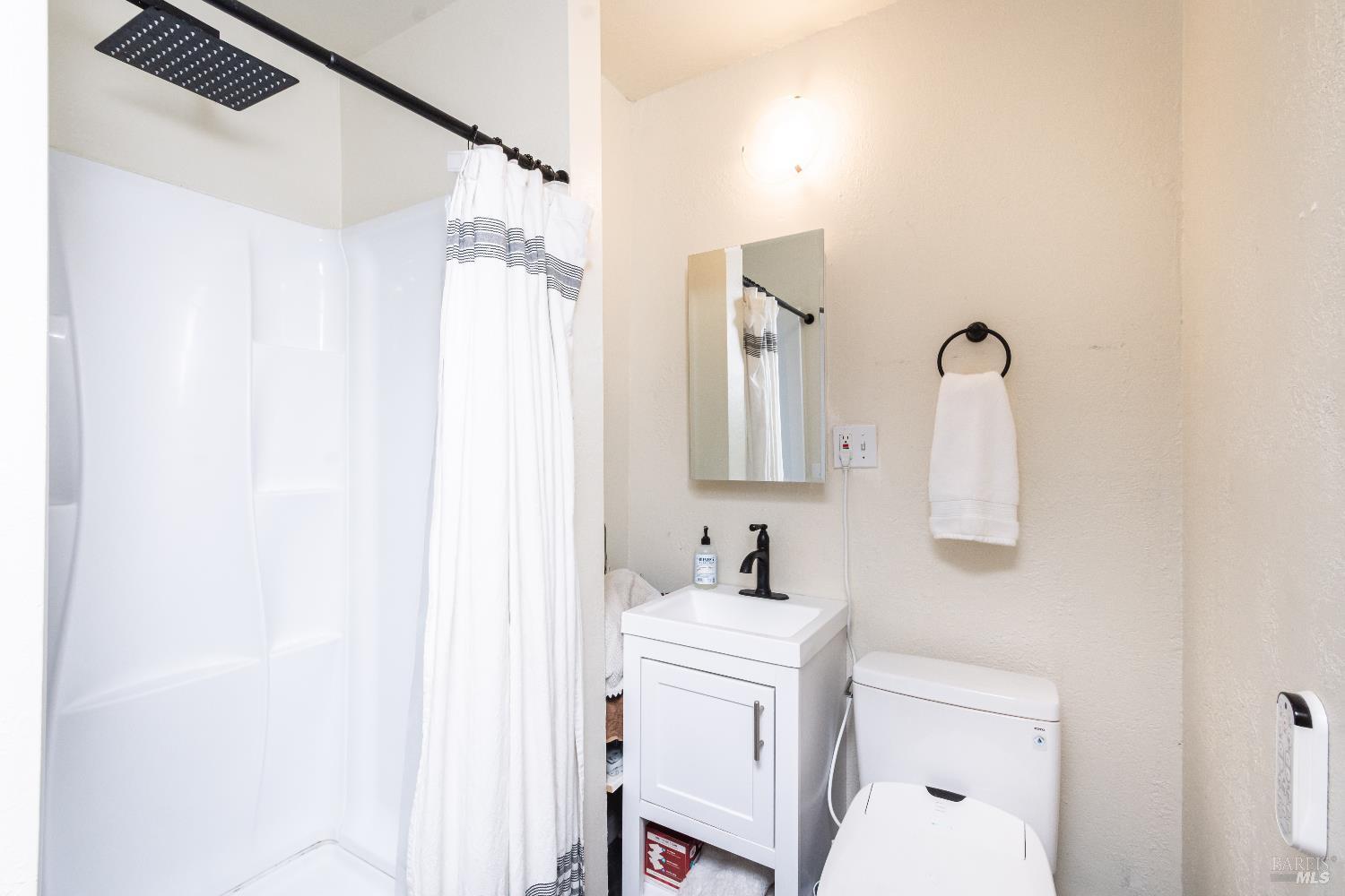 Detail Gallery Image 21 of 42 For 1596 Verna Dr, Napa,  CA 94558 - 3 Beds | 2 Baths