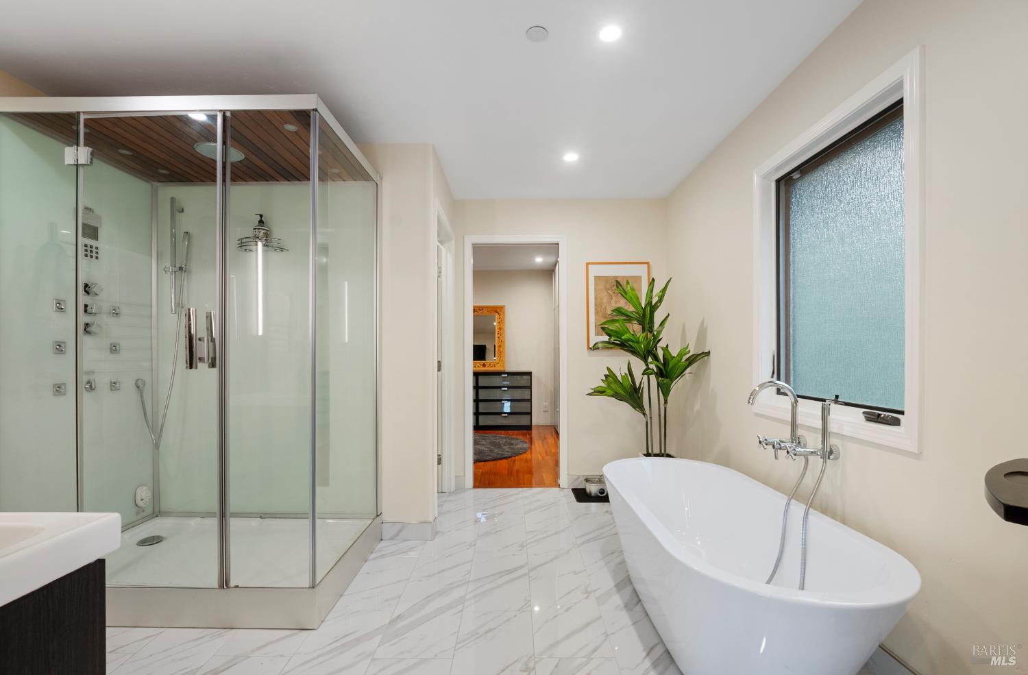 Detail Gallery Image 24 of 44 For 4127 Dry Creek Rd, Napa,  CA 94558 - 3 Beds | 3 Baths