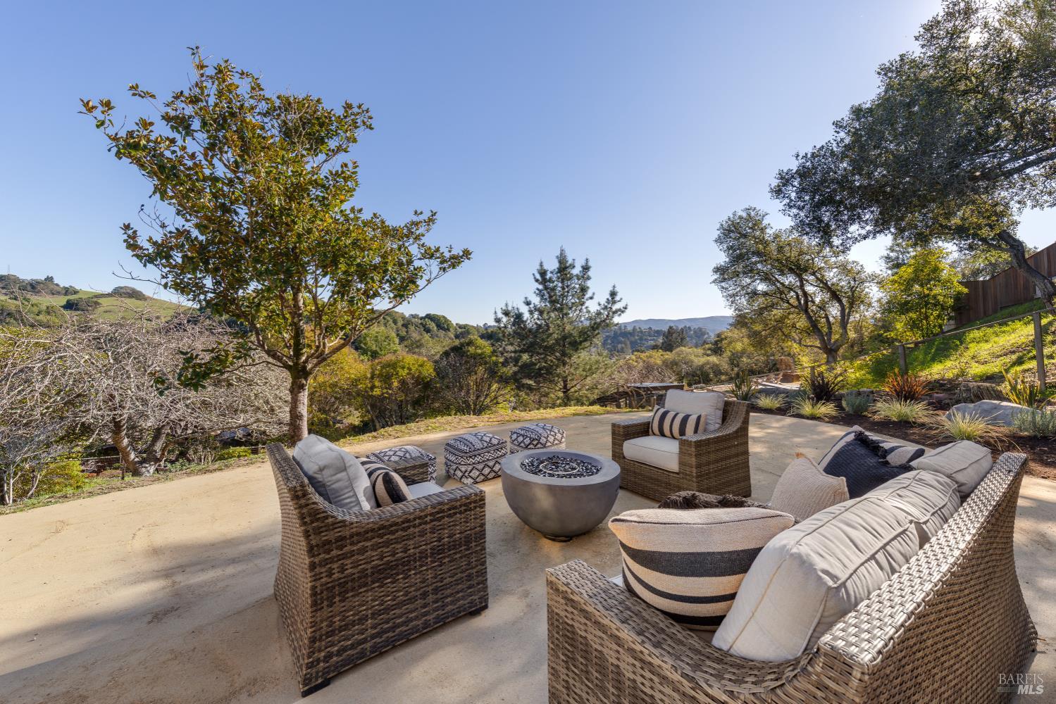 Detail Gallery Image 55 of 74 For 18 Stanton Way, Mill Valley,  CA 94941 - 3 Beds | 2/1 Baths