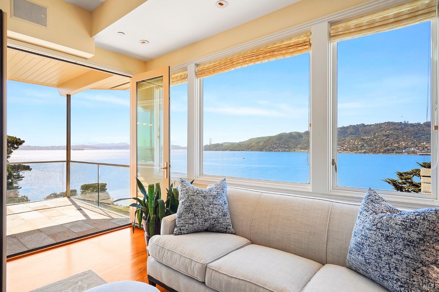 Detail Gallery Image 30 of 69 For 337 Belvedere Ave, Belvedere,  CA 94920 - 6 Beds | 7/3 Baths