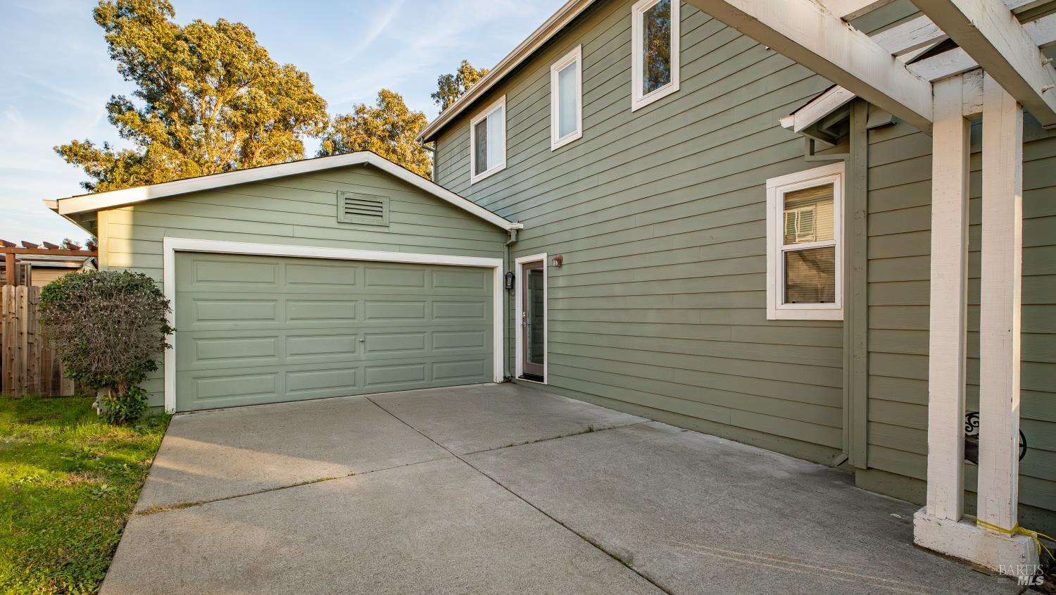 Detail Gallery Image 4 of 64 For 750 Harbor Park Dr, Suisun City,  CA 94585 - 3 Beds | 2/1 Baths