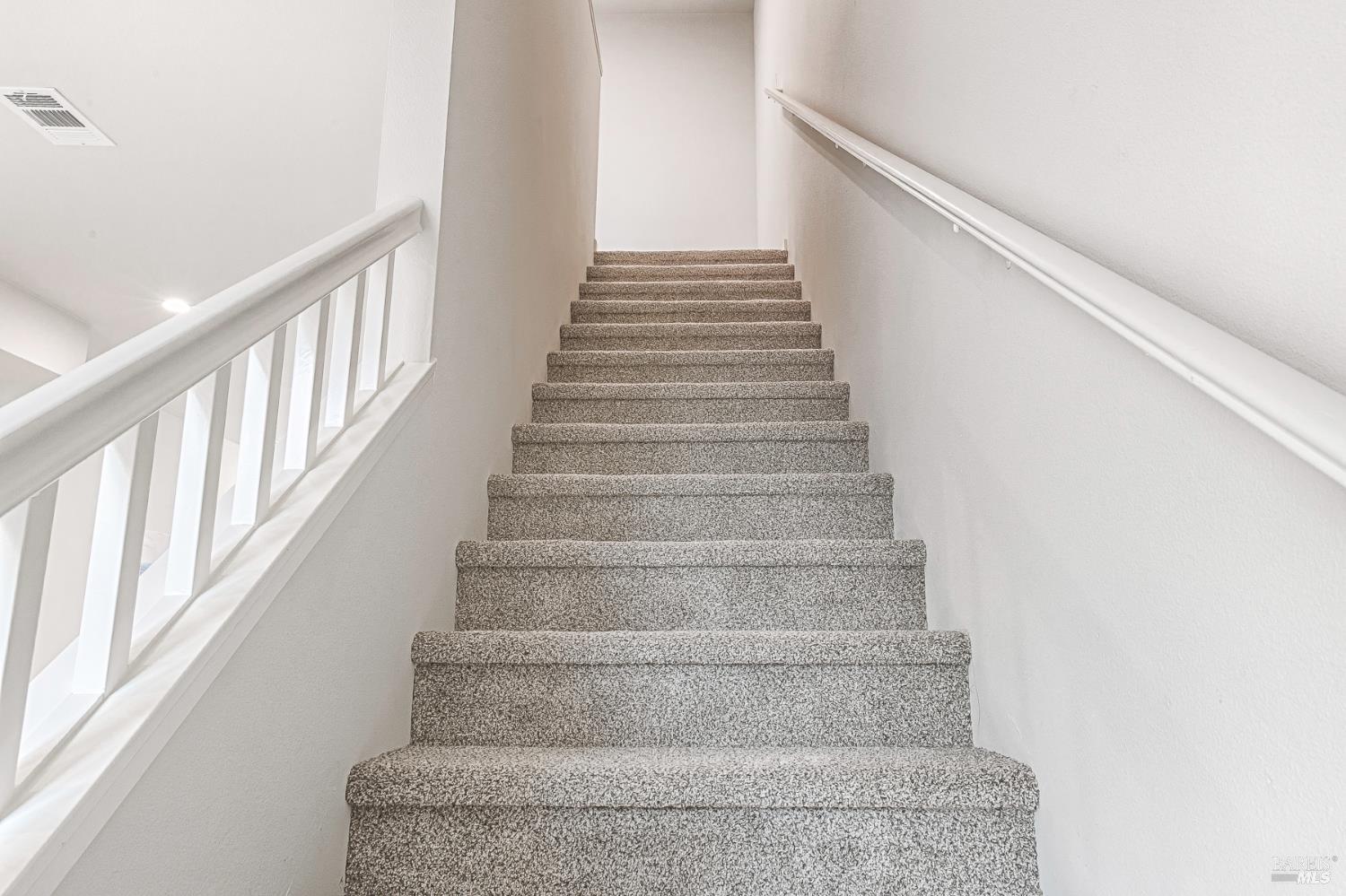 Detail Gallery Image 20 of 39 For 1964 Las Ventanas Dr, Santa Rosa,  CA 95407 - 3 Beds | 2/1 Baths