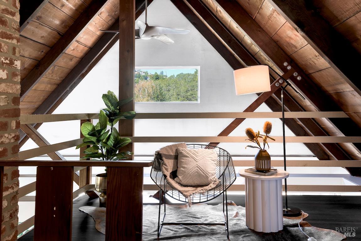 Detail Gallery Image 22 of 47 For 20 Poppy Ln, Mill Valley,  CA 94941 - 3 Beds | 2 Baths