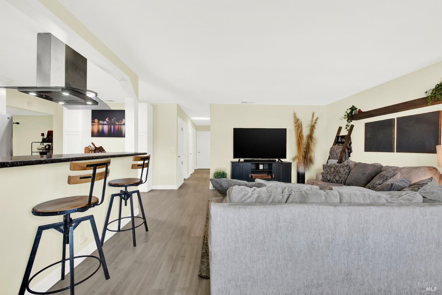 Detail Gallery Image 7 of 50 For 125 Andover Dr, Vacaville,  CA 95687 - 3 Beds | 2 Baths