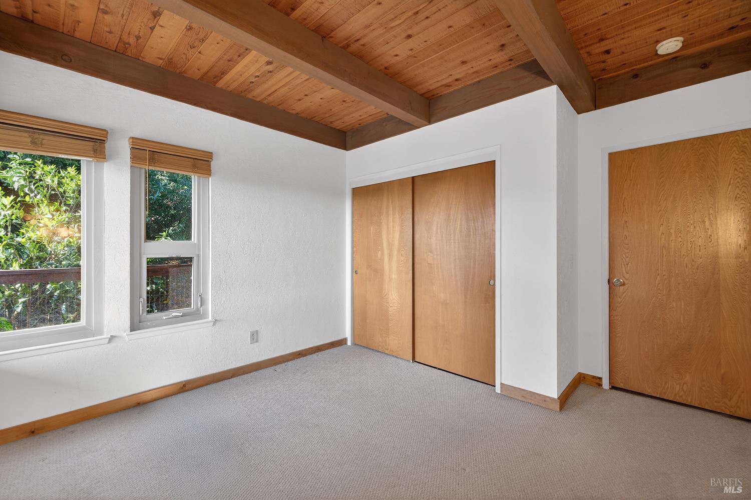 Detail Gallery Image 18 of 68 For 2299 Sobre Vista Rd, Sonoma,  CA 95476 - 3 Beds | 2/1 Baths