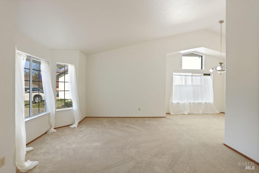 Detail Gallery Image 8 of 45 For 517 Britannia Dr, Vallejo,  CA 94591 - 3 Beds | 2 Baths