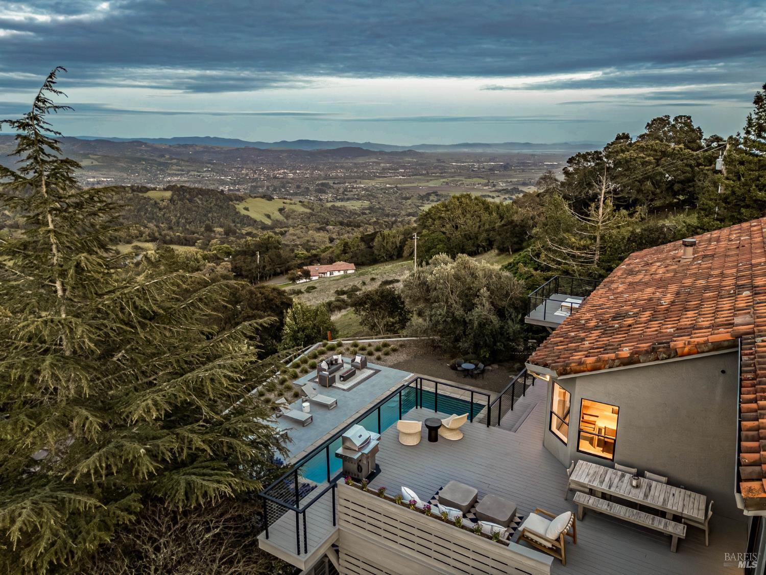 Detail Gallery Image 3 of 53 For 19185 Mesquite Ct, Sonoma,  CA 95476 - 4 Beds | 3/1 Baths