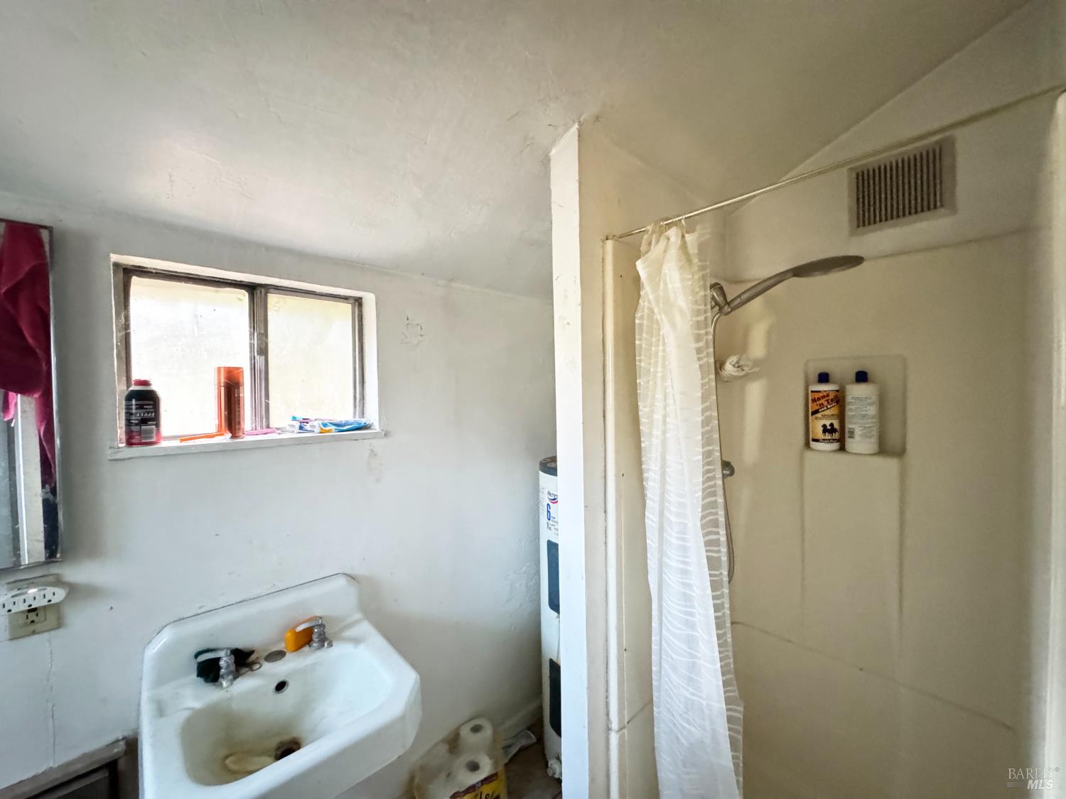 Detail Gallery Image 40 of 65 For 8411 Hwy 175 Hwy, Hopland,  CA 95449 - 3 Beds | 2 Baths