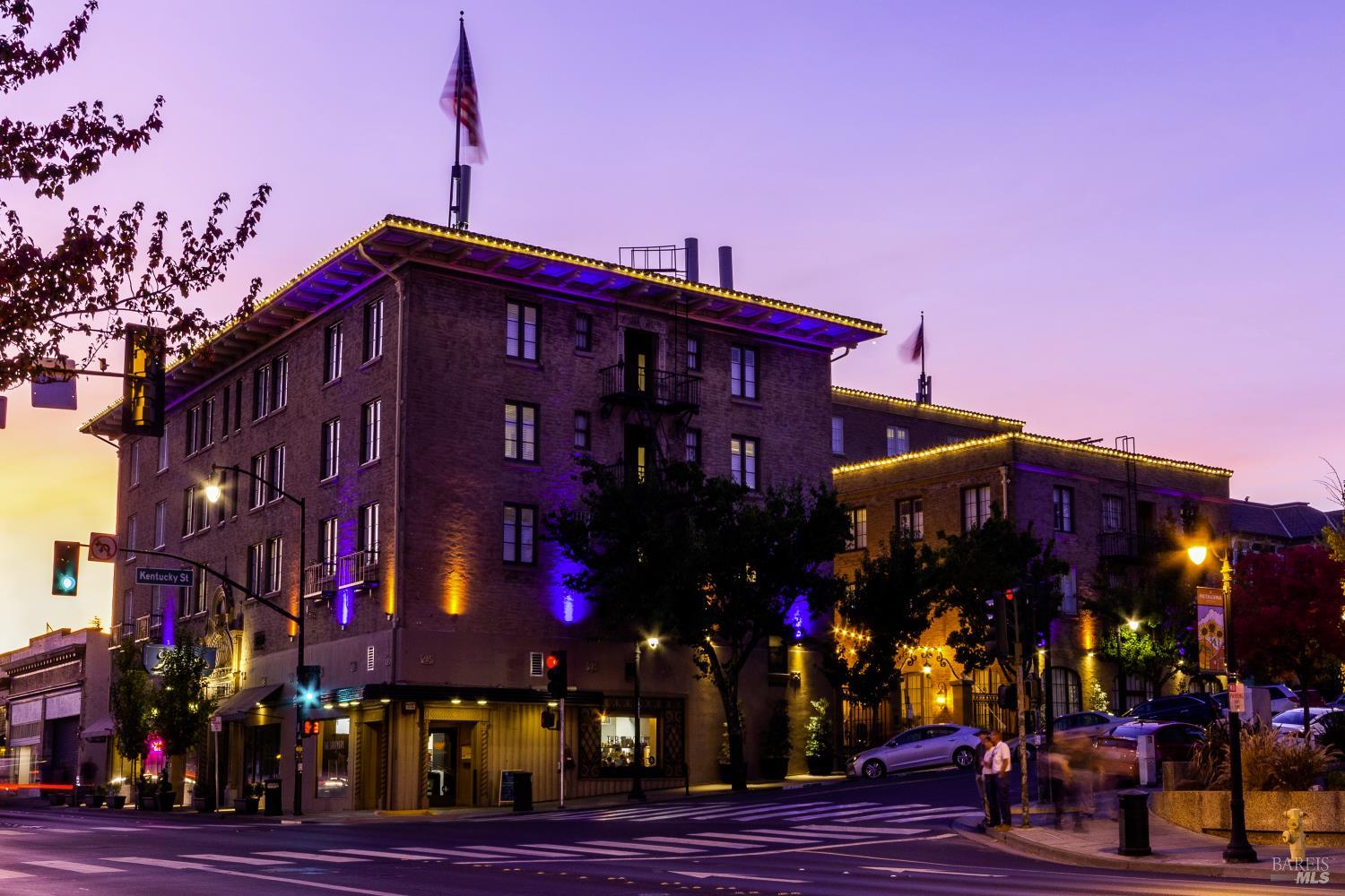 Detail Gallery Image 54 of 61 For 1636 Sarkesian Dr, Petaluma,  CA 94954 - 4 Beds | 3 Baths