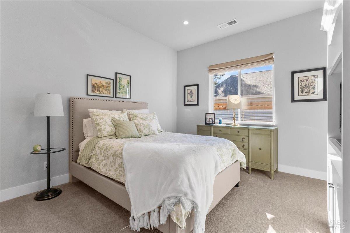 Detail Gallery Image 27 of 51 For 573 Misty Ct, Santa Rosa,  CA 95403 - 5 Beds | 3 Baths