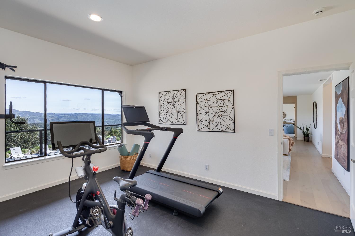 Detail Gallery Image 32 of 53 For 19185 Mesquite Ct, Sonoma,  CA 95476 - 4 Beds | 3/1 Baths