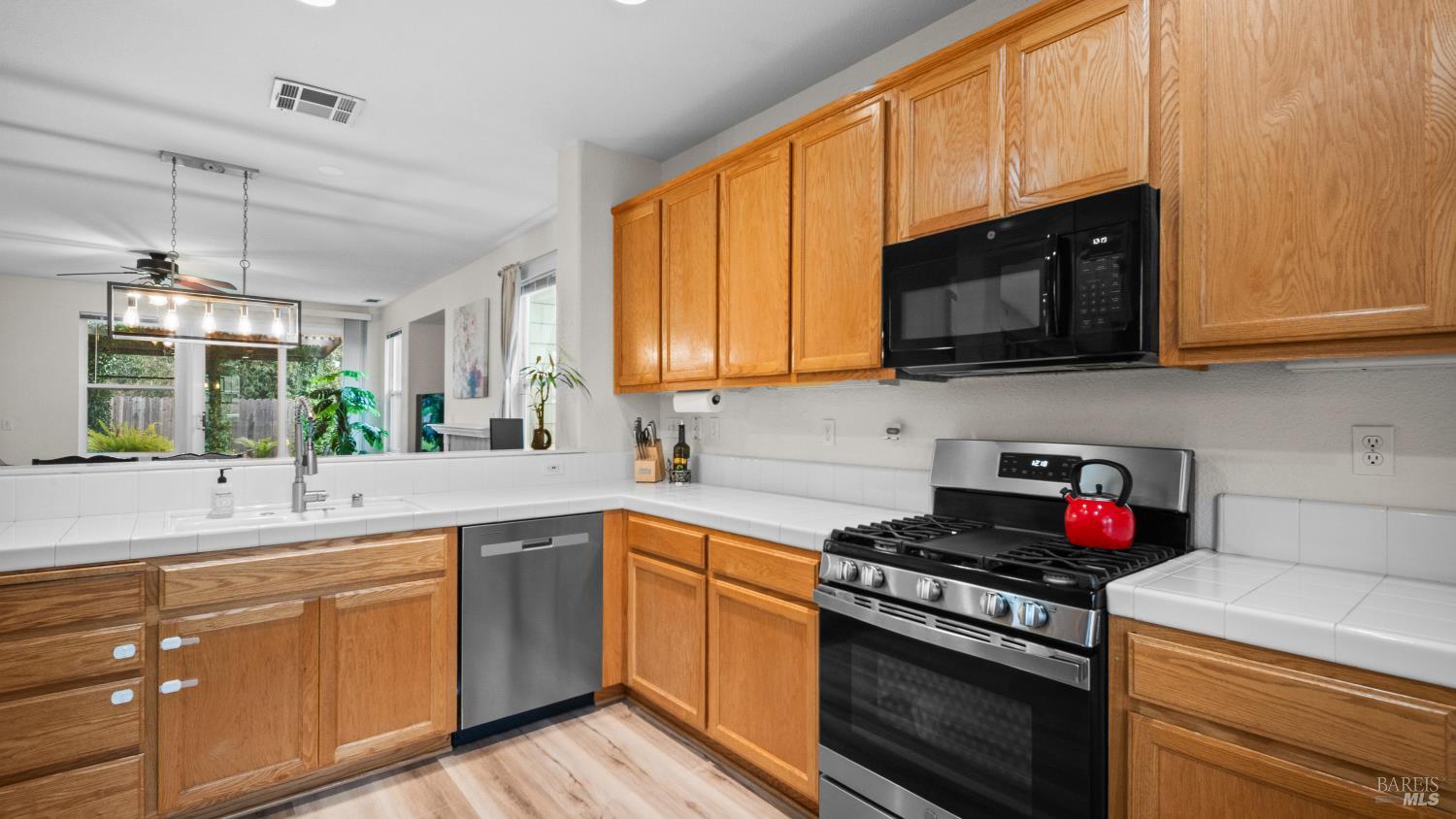 Detail Gallery Image 19 of 64 For 750 Harbor Park Dr, Suisun City,  CA 94585 - 3 Beds | 2/1 Baths