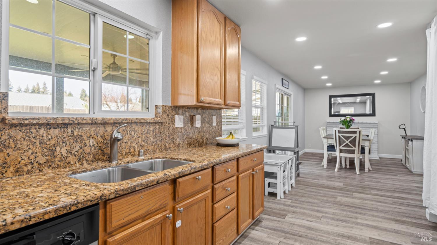 Detail Gallery Image 12 of 40 For 119 Mesa Ct, Vacaville,  CA 95687 - 4 Beds | 2/1 Baths