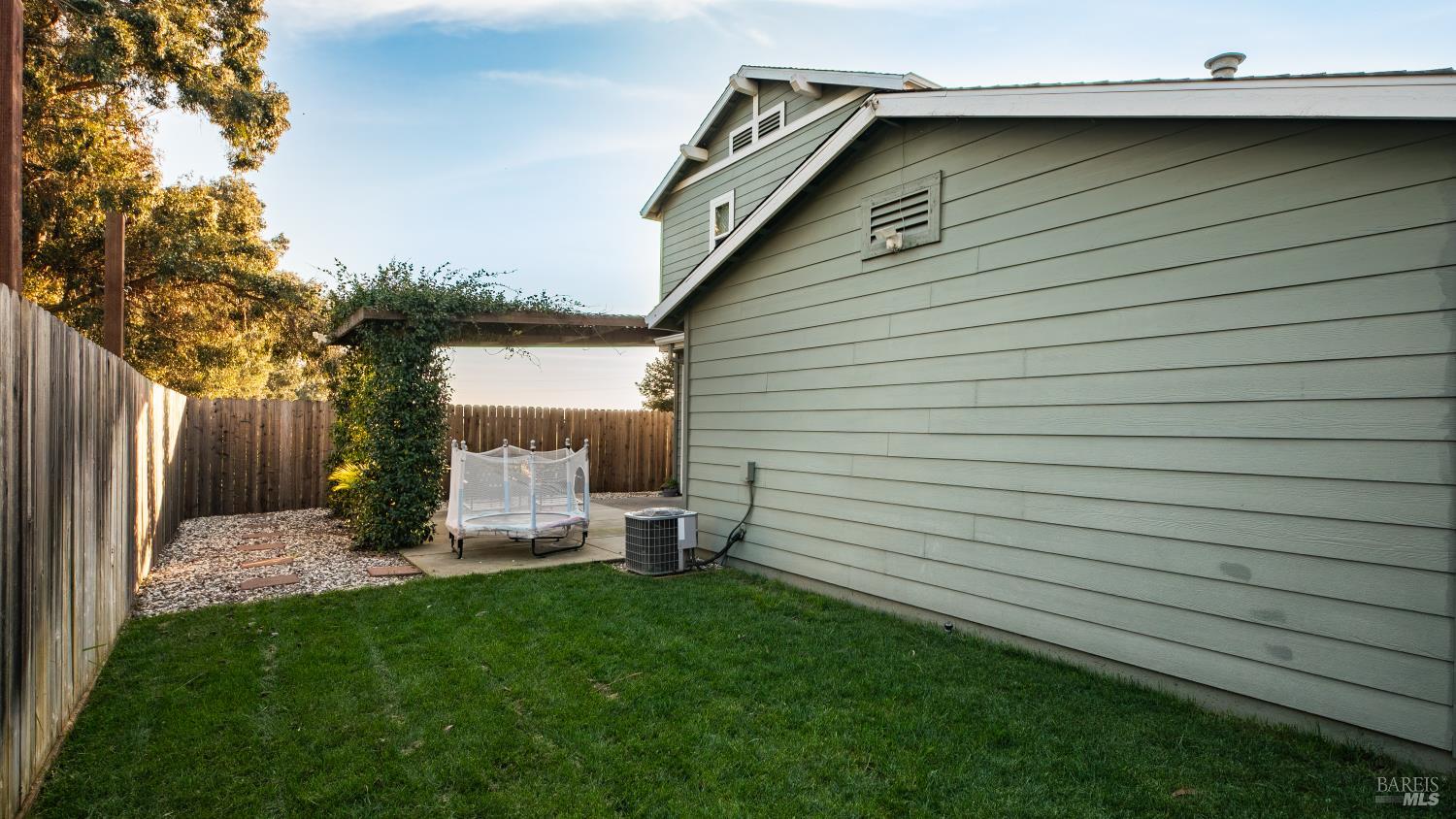 Detail Gallery Image 43 of 64 For 750 Harbor Park Dr, Suisun City,  CA 94585 - 3 Beds | 2/1 Baths