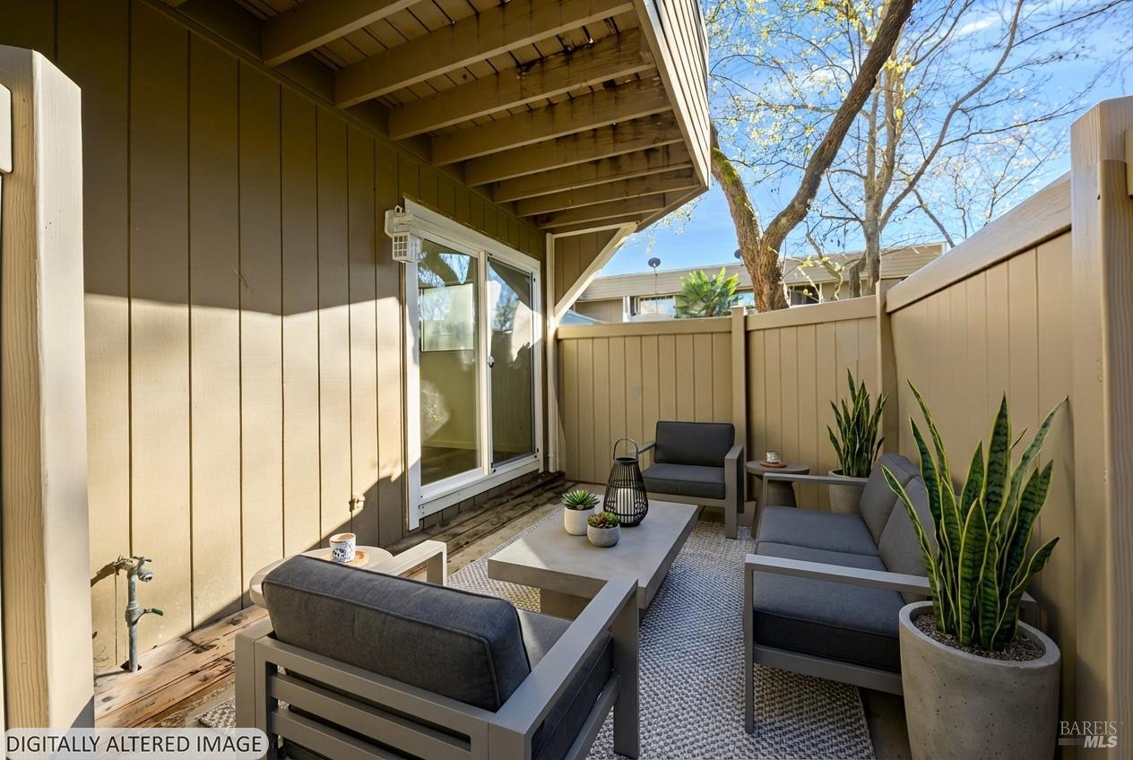 Detail Gallery Image 3 of 30 For 2125 W Steele Ln, Santa Rosa,  CA 95403 - 2 Beds | 1/1 Baths