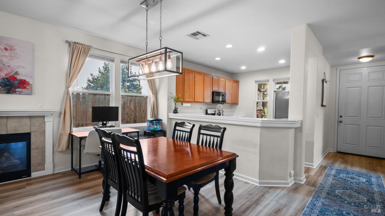 Detail Gallery Image 12 of 64 For 750 Harbor Park Dr, Suisun City,  CA 94585 - 3 Beds | 2/1 Baths