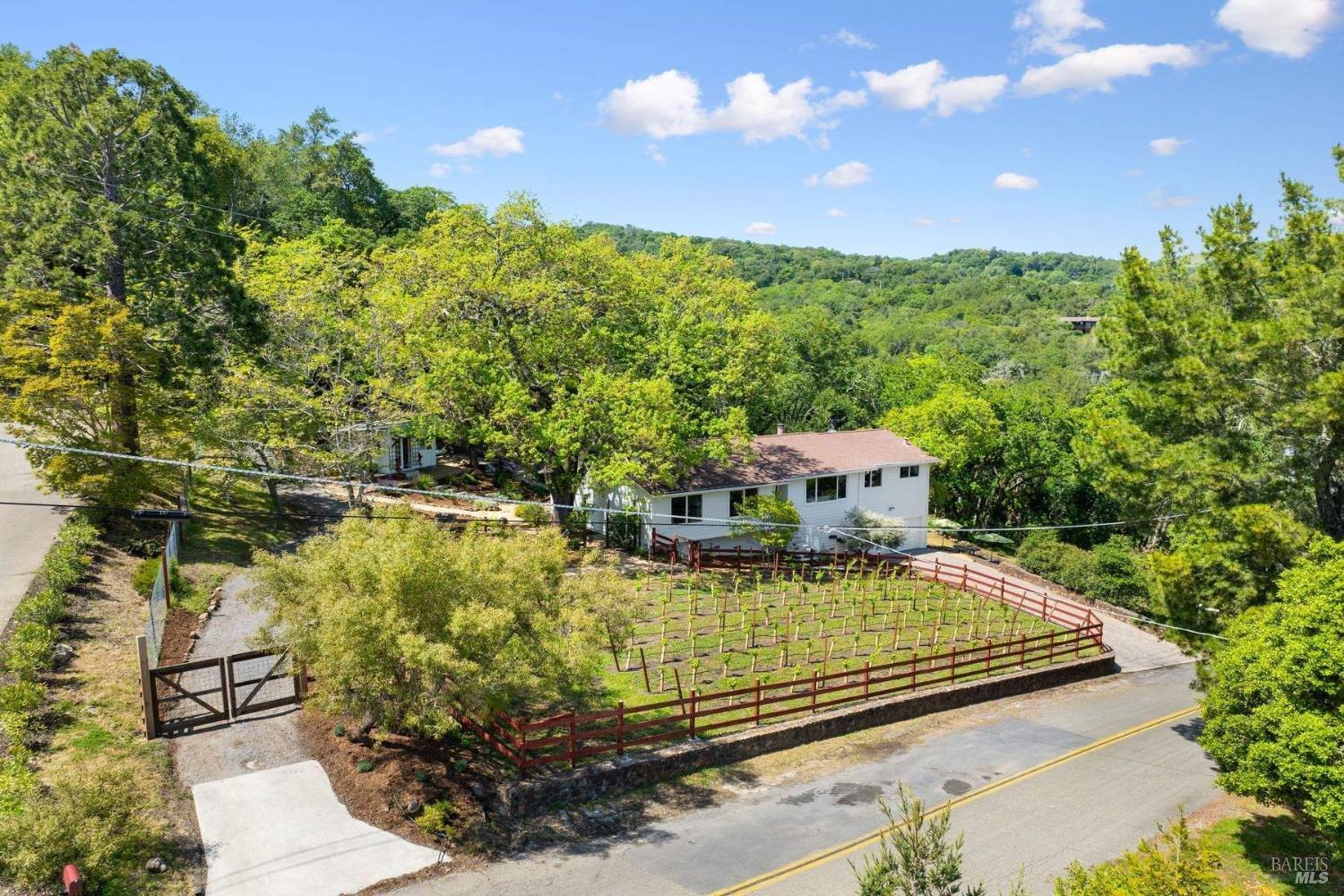 Detail Gallery Image 25 of 26 For 18970 Sweet William Ct, Sonoma,  CA 95476 - 3 Beds | 2 Baths