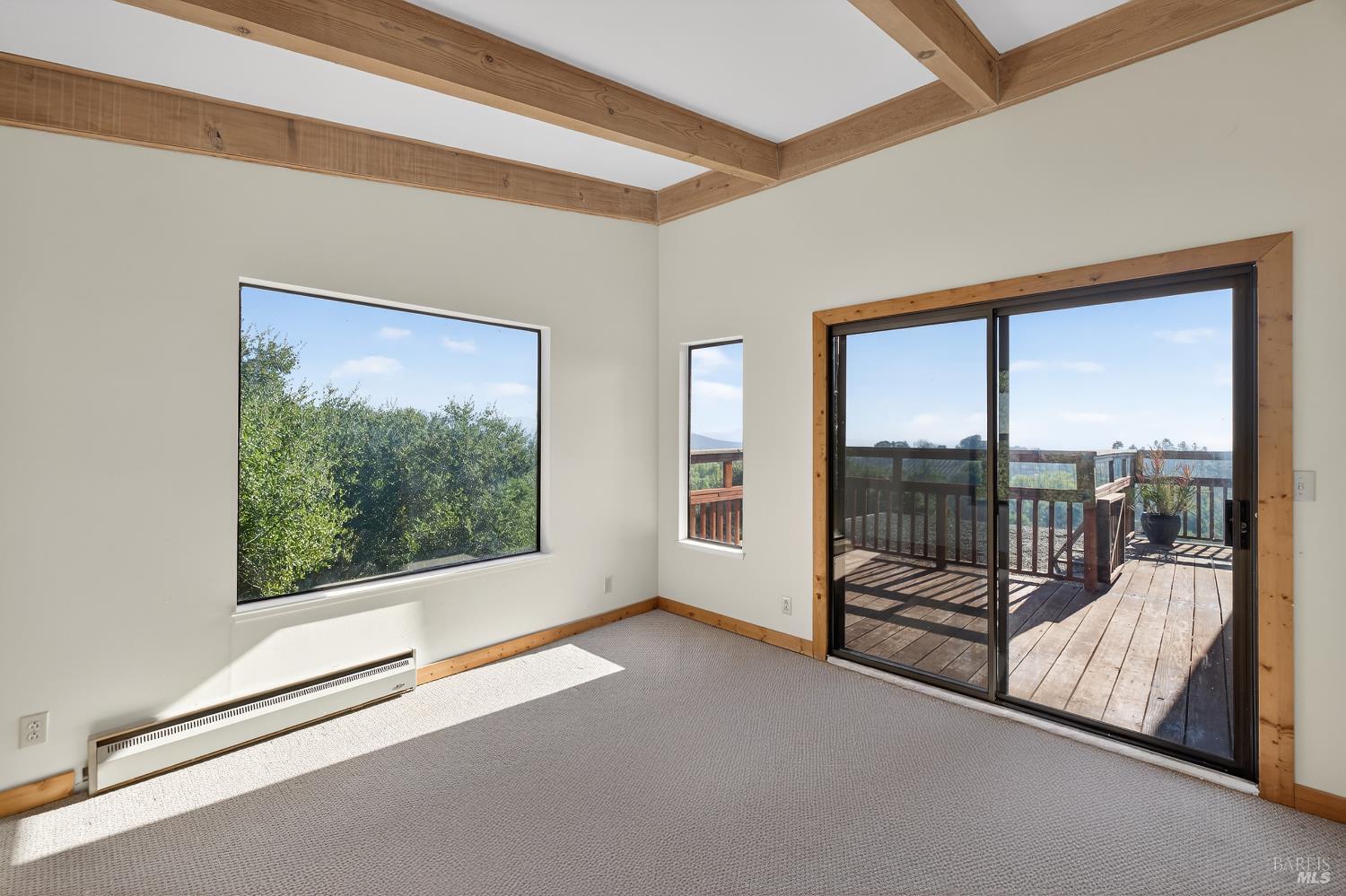 Detail Gallery Image 23 of 68 For 2299 Sobre Vista Rd, Sonoma,  CA 95476 - 3 Beds | 2/1 Baths