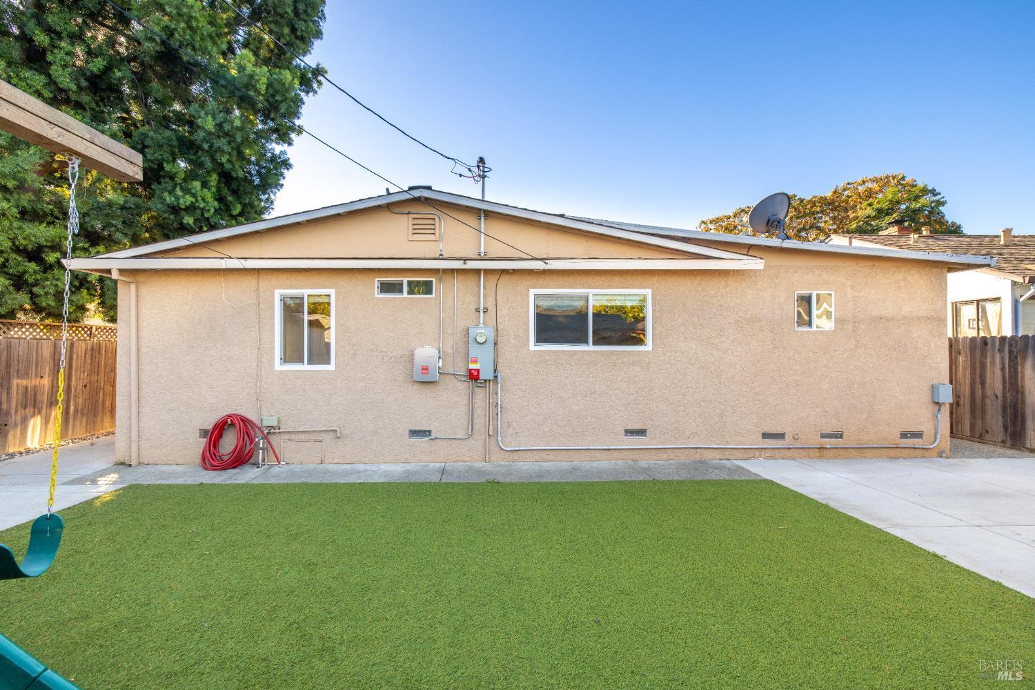 Detail Gallery Image 33 of 37 For 372 Acacia St, Vacaville,  CA 95688 - 3 Beds | 2 Baths