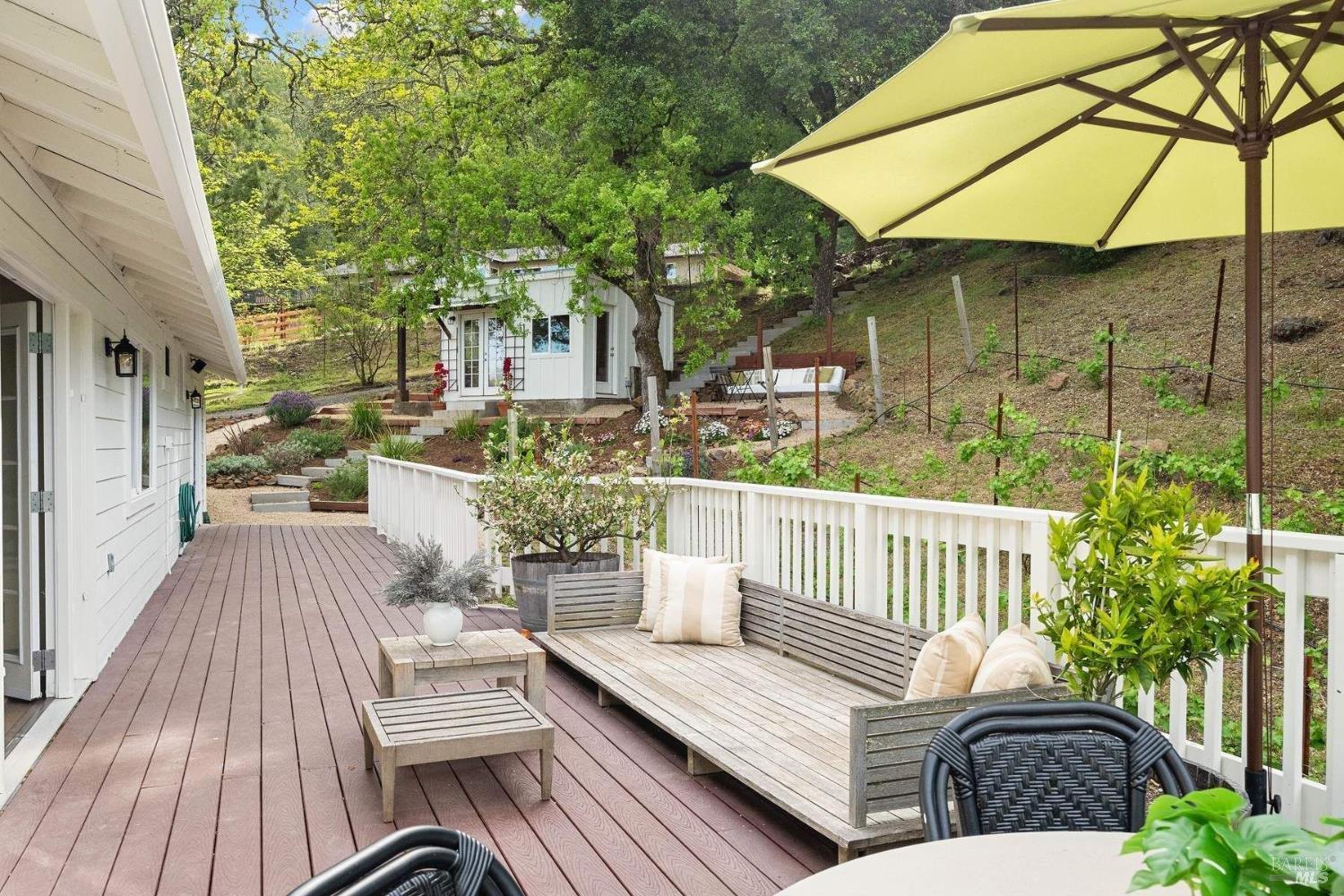 Detail Gallery Image 5 of 26 For 18970 Sweet William Ct, Sonoma,  CA 95476 - 3 Beds | 2 Baths