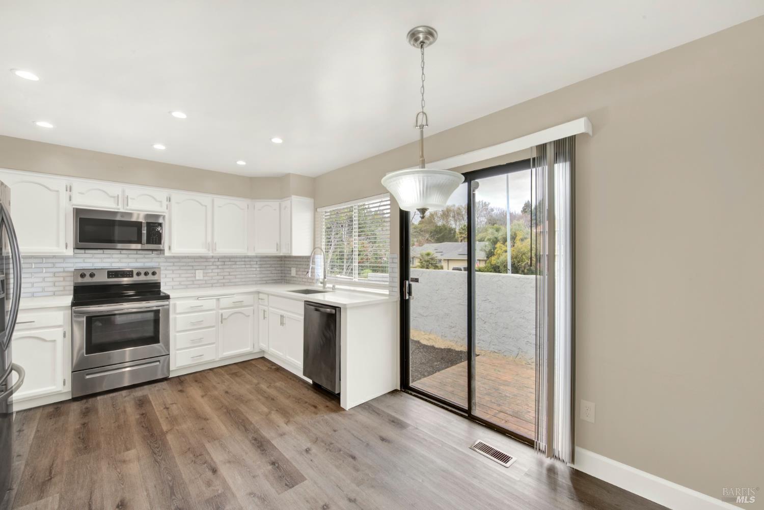 Detail Gallery Image 20 of 47 For 1437 Shelby Dr, Fairfield,  CA 94534 - 4 Beds | 2/1 Baths