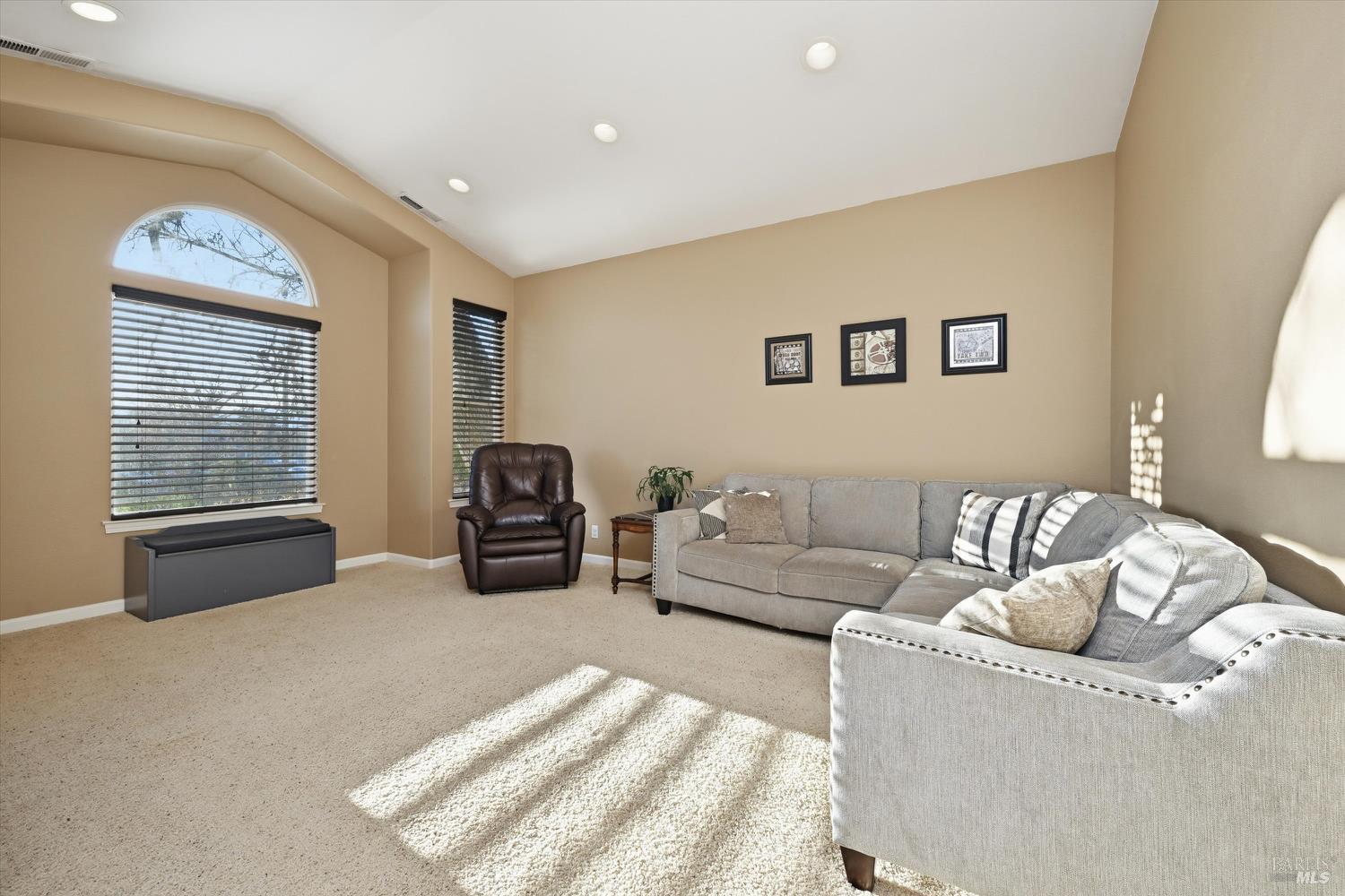 Detail Gallery Image 6 of 39 For 20158 Gold Flat Ct, Hidden Valley Lake,  CA 95467 - 4 Beds | 3 Baths