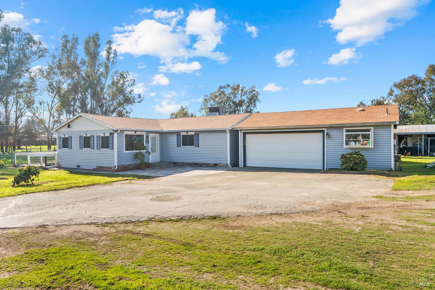 Detail Gallery Image 4 of 57 For 7461 Putman Rd, Vacaville,  CA 95688 - 3 Beds | 1 Baths