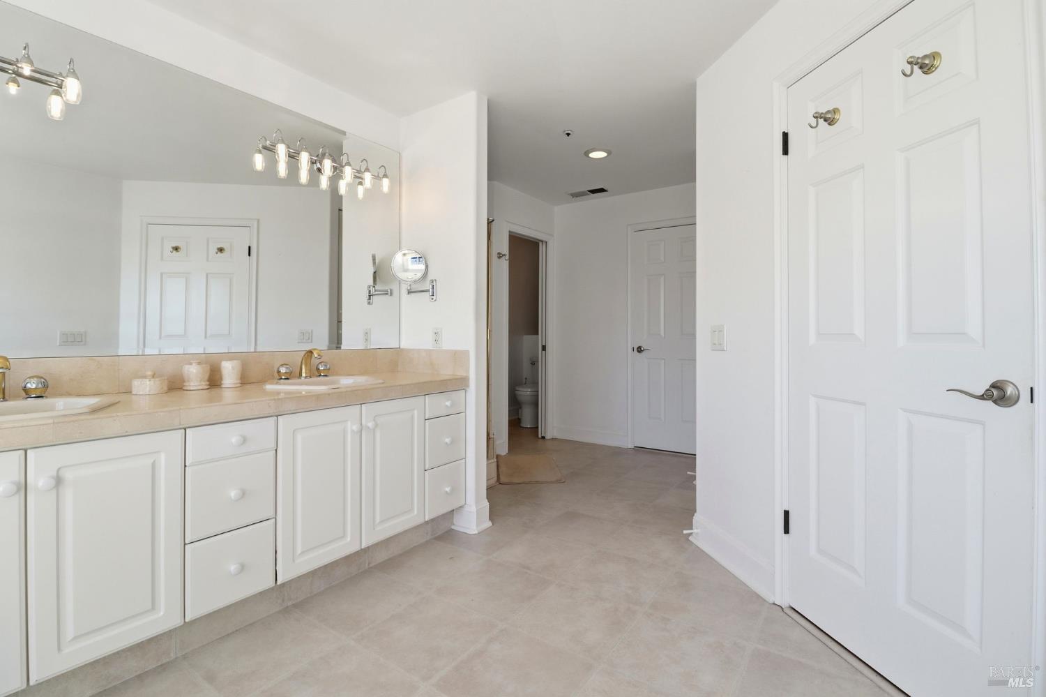 Detail Gallery Image 40 of 55 For 39 Erica Ct, Novato,  CA 94947 - 4 Beds | 3 Baths