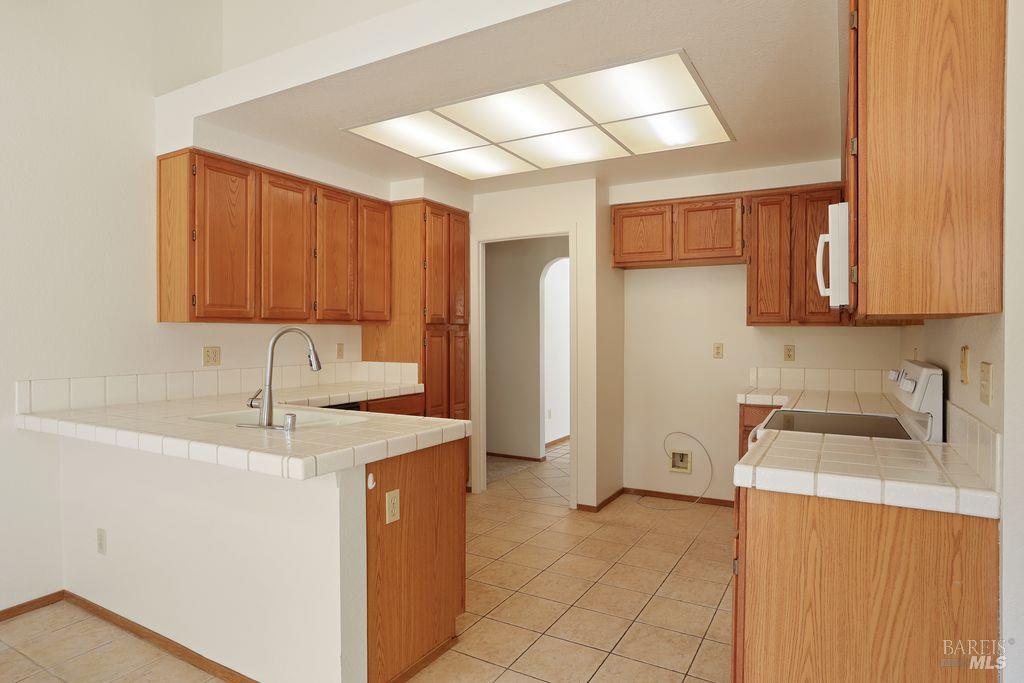 Detail Gallery Image 18 of 45 For 517 Britannia Dr, Vallejo,  CA 94591 - 3 Beds | 2 Baths