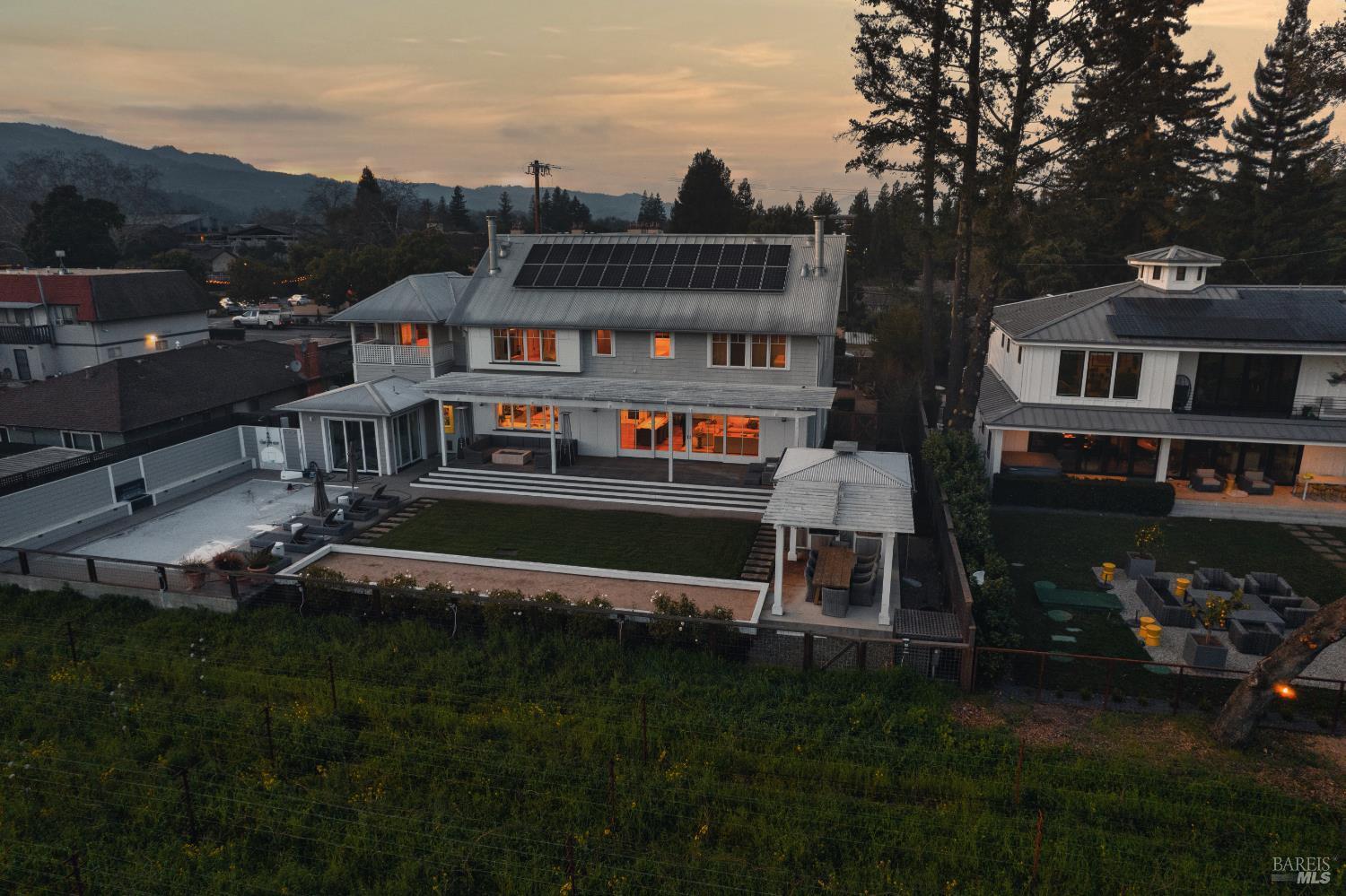 Detail Gallery Image 3 of 61 For 1135 Rutherford Rd, Rutherford,  CA 94558 - 4 Beds | 4 Baths